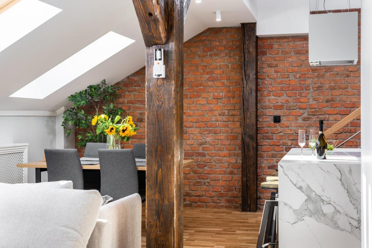 Riverside Premium Class Apartment - By Upstairs Krasków Εξωτερικό φωτογραφία